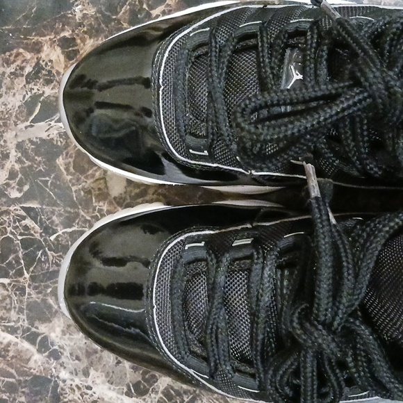Jordan 11 Retro Jubilee Streatwear/Lifestyle Shoes Size 7 Men/8.5 Women - Picture 10 of 11